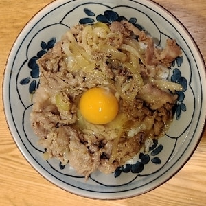 簡単男飯！ボリューム満点焼肉牛丼